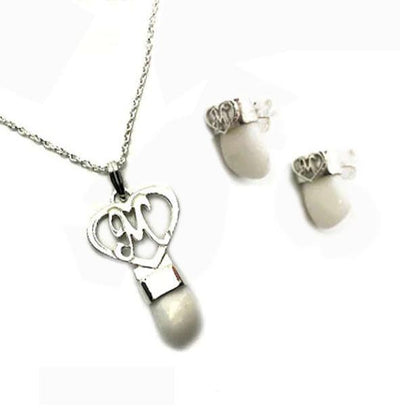 conjunto-corazon-collar-letra-y-pendientes-corazon-letra-en-perla-venado-con-plata