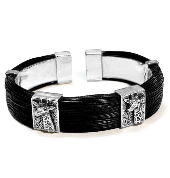 pulsera-ancha-recta-cabezas-de-jirafa-con-pelo-de-jirafa-y-plata-de-ley 