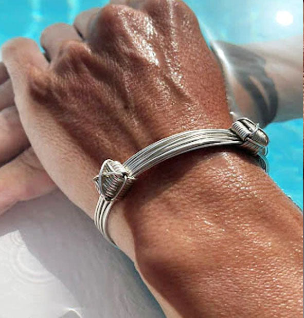 pulsera-nudos-corredizos-9-hilos-de-plata-foto-13