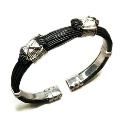 pulsera-plana-con-nudos-africano-en-pelo-de-bufalo-y-plata