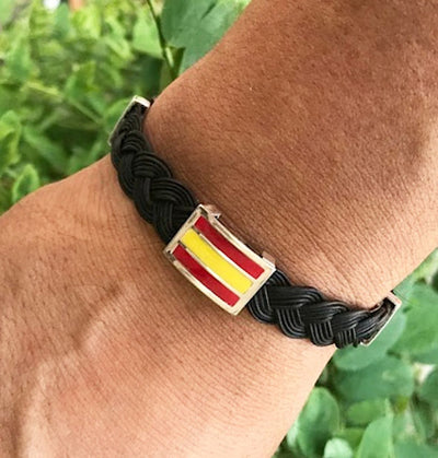 pulsera-trenza-pelo-bufalo-de-10-mms-bandera-España-esmaltada-con-plata-de-ley-2